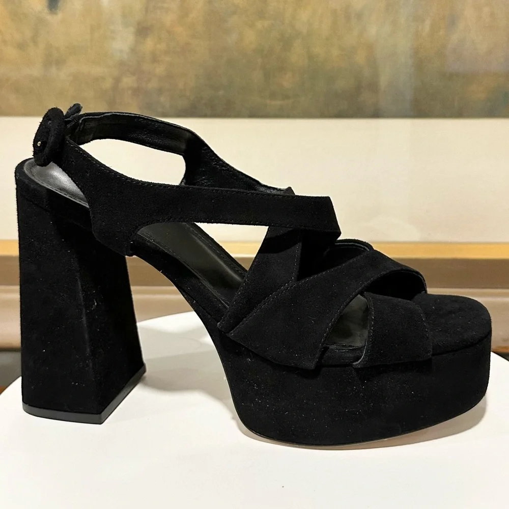 🌹LARROUDE🌹 Bee Platform Sandals Black Size: 8.5